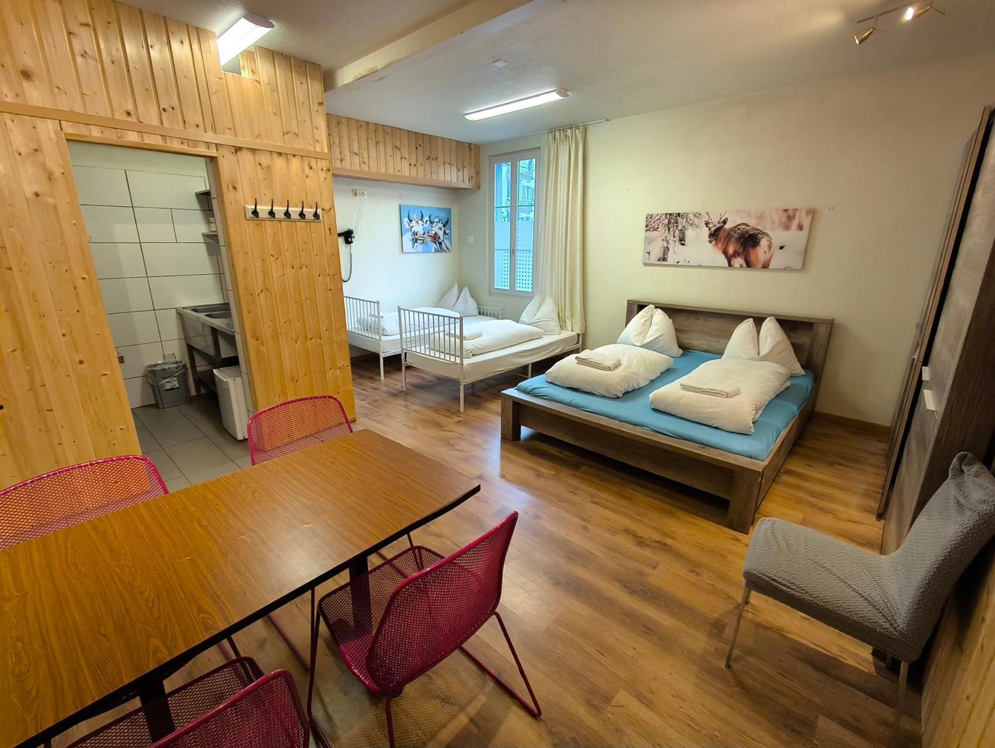 インターラーケン リンダ イン ロッジ 部屋 写真